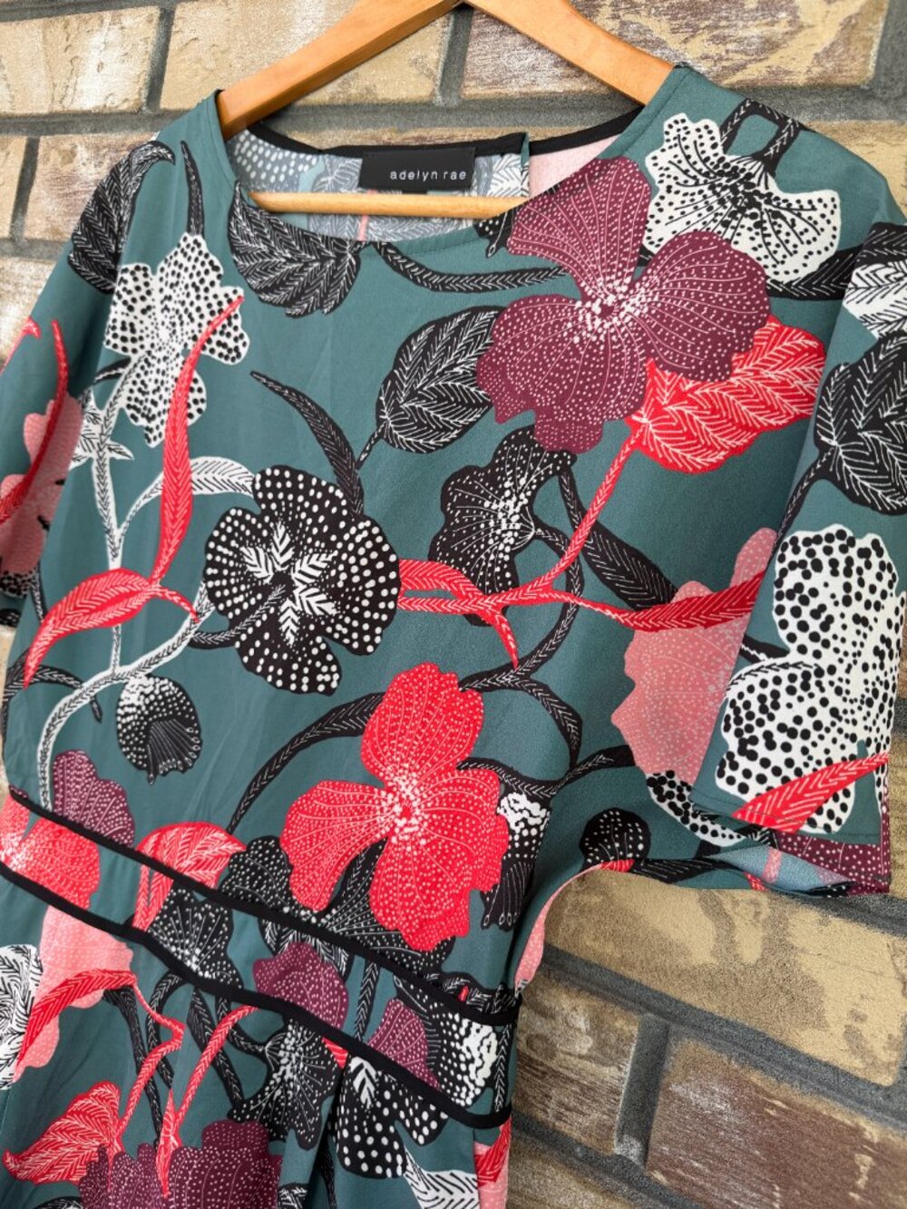 Adelyn Rae Tropical Floral Criss Cross Cutout Back Romper Teal Green L NWOT - Picture 4 of 11